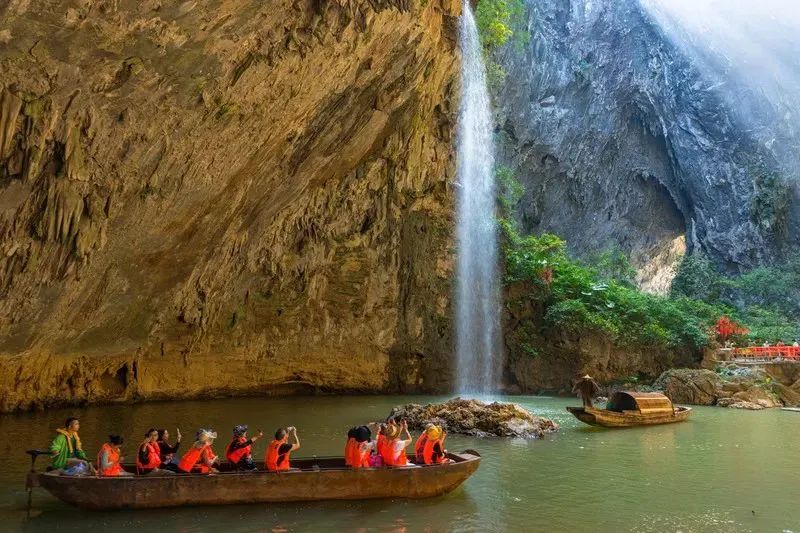五一【大美莽山2天】 杜鹃花开、漫步悬空栈道、观莽山云海、行摄最美丹霞公路马皇丘大峡谷/高椅岭、夜游裕后街