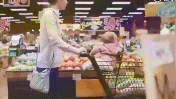 深夜监控拍下的这一幕，看哭无数人：你永远不知道孩子有多爱你…… 