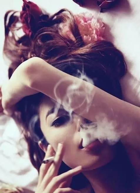 做微商的小伙伴们，别熬夜了，生命不会跟你开玩笑，好吗？ 