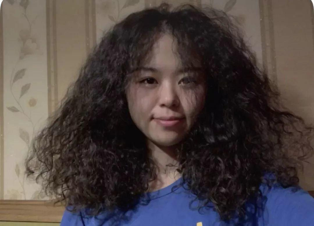 快过年了，你妈烫头了吗？哈哈哈哈哈哈哈哈哈哈 