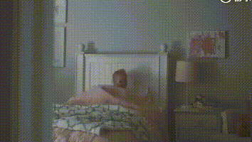 深夜监控拍下的这一幕，看哭无数人：你永远不知道孩子有多爱你…… 